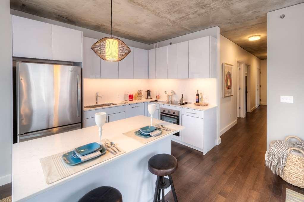 Oakwood River North Apartment Chicago
